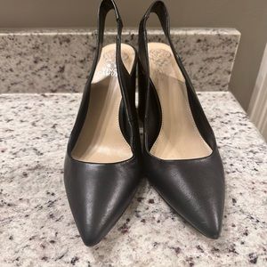 VINCE CAMUTO BLACK SLING BACK BLOCK HEELS SZ10